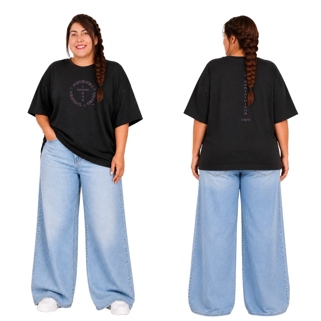 Jesus Frees - SICU Oversized Short Sleeve Women's Shirt - 1 Corinthians 13:4 - Font 126 Pink & Black